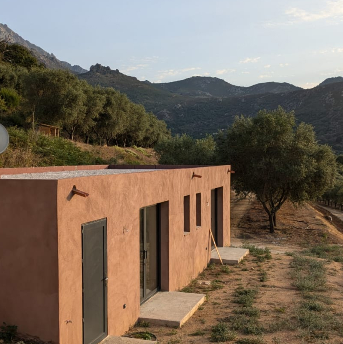 Entrance to the Acciola estate